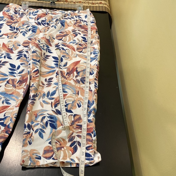 Gloria Vanderbilt Amanda Capri, Size 12 - Picture 8 of 11